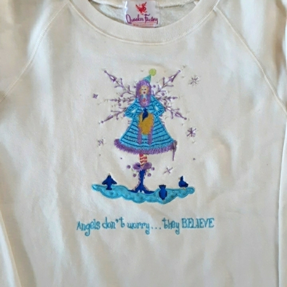 QUACKER Factory Christmas Sweatshirt "Angels Don't Worry" Embroidered